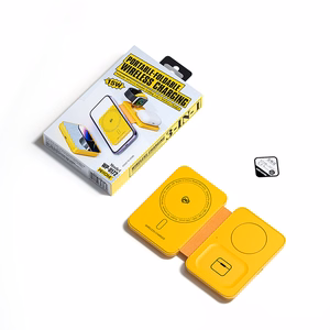 WEKOME WP-U172 salokāma 3-in-1 bezvadu uzlādes stacija ar spoguli iPhone, Apple Watch un AirPods, saderīga ar MagSafe, 15 W, dzeltena