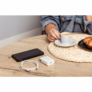 Зарядное устройство Forcell F-Energy USB C QC4.0 PD 3A 20W + кабель USB C - Lightning TFK-TC-20WPD белое