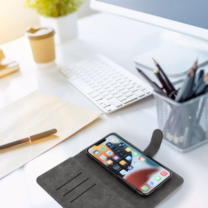Universāls grāmatas tipa viedtālruņa apvalks COMMON izmērs XL, paredzēts SAMSUNG A12 / A13 4G / A34 5G / A02s / XIAOMI Redmi 12 4G / 12C / NOTE 12 4G / 12 PRO 5G / OPPO A53s / A72 / A92, melns