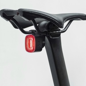Rockbros Q2S LED aizmugurējais velosipēda lukturis ar Smart Stop System + USB-C - USB-A kabelis - melns