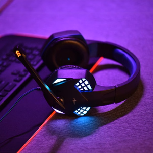 ART kabeļu austiņas spēlēm Jack 3,5 mm / USB A ar mikrofonu G11 melnas