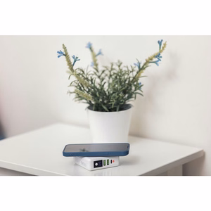 FORCELL F-ENERGY daudzfunkcionālais lādētājs 15W 4in1 ar USB/USB-C pieslēgvietu, portatīvo lādētāju 8000mAh un bezvadu uzlādi
