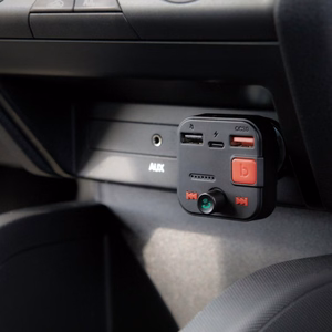 SAVIO FM transmitter, Bluetooth 5.3, QC 3.0 charger, LED display, Bass Boost, TR-15, black