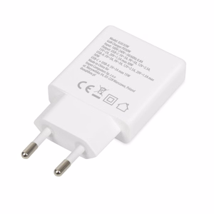 iBox ILUC43W mobilo ierīču lādētājs universāls balts AC