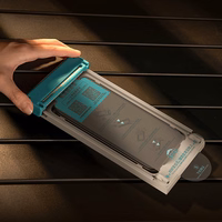 Benks rūdīts stikls Glass Warrior 2.0 AR-EZFita iPhone 17/16 Pro