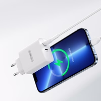 Dux Ducis Duzzona sienas lādētājs T4 - 2xType C - PD 35W balts