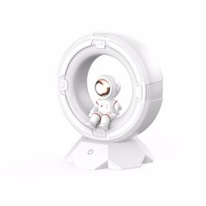 XO LED lampa OZ12 astronaut 1200mAh balts