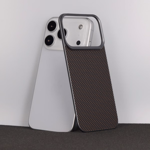 Liavec Carbon Layer Magsafe Aramid Fiber maciņš priekš Iphone 17 Pro Max zeltains
