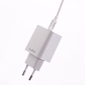 Maxlife MXTC-06-30AC PD QC lādētājs 1x USB-C 1x USB 30W balts + USB-C - USB-C kabelis 60W