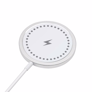Maxlife MXWC-05 magnētiskais bezvadu lādētājs 15W balts