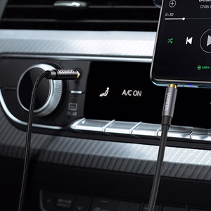 Ugreen AV118 10592 kabelis 3.5 mm mini jack (vīriešu) / 3.5 mm mini jack (sieviešu) 1m - sudraba