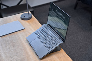 Regulējams, rotējošs, ergonomisks portatīvā datora statīvs 10–17″ LAPTOP STAND ROTO MT2662