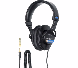 Sony MDR-7506 – slēgta tipa studijas austiņas, melnas