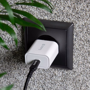 Crong USB-C Travel Charger 20 W PD sienas lādētājs, balts