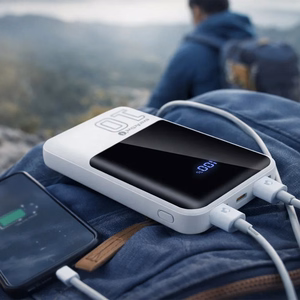 Ārējā baterija 10 000mAh, 2x USB, 1x USB-C 22,5W, QC4+, LCD ekrāns, balta