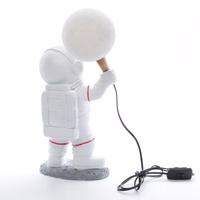 Mēness galda lampa ASTRONAUTS stāvošs Art Deco (modelis 1) AMTL