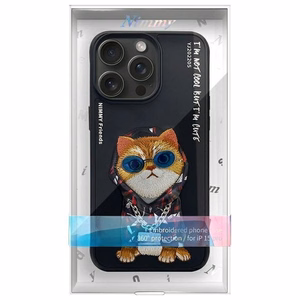 Nimmy Glasses Cool Kaķa apvalks iPhone 15 Pro – melns
