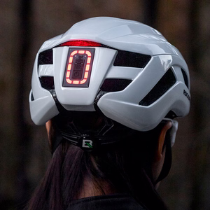 Rockbros ZK-077 velosipēda ķivere ar integrētu daudzvirzienu apgaismojumu 57-61 cm - balta