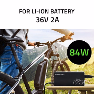 Qoltec 50761 – elektriskā velosipēda akumulatora lādētājs, 36 V / 42 V, 2 A, 5.5×2.5 mm savienotājs