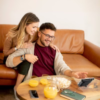 Wozinsky WLWP-10KA0Y3S 22.5W PD Qi2 10000 mAh Portatīvais lādētājs ar statīvu - melns