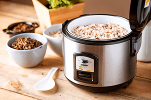 Mesko MS 6411 – rīsu vārīšanas katls, 1000 W, 1,5 l, nerūsējošais tērauds / melns