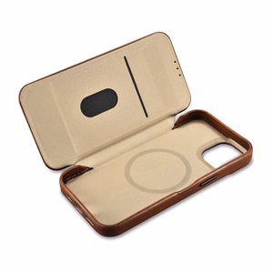 iCarer CE Oil Wax Premium ādas folio viedtālruņa apvalks iPhone 14 Plus Magnētiskais atveramais apvalks ar MagSafe Brūns (AKI14220707-BN)