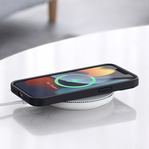 Ugreen aizsargājošs silikona maciņš iPhone 13 melns