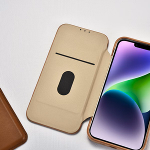 iCarer CE Premium ādas folio vāciņš iPhone 14 Plus ar MagSafe magnētisku flip vāciņu - brūnās krāsā
