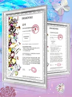 Kingxbar Lucky Series apvalks, dekorēts ar oriģināliem Swarovski kristāliem, iPhone 12 mini – caurspīdīgs (Āboliņš)