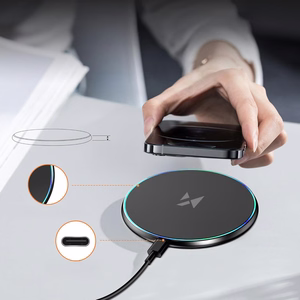 Wozinsky WLI-01Y 15W Qi indukcijas lādētājs ar USB-C kabeli - melns