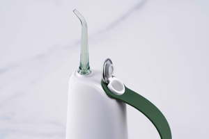 Oclean W10 mutes dobuma irigators, zaļš, 2 uzgaļi