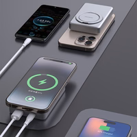 Dudao K28 10000mAh PD 22.5W Magnētiskā portatīvais lādētājs ar metāla apvalku un gredzena statīvu - sudraba