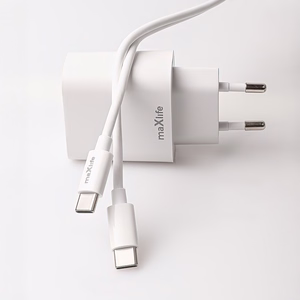 Maxlife MXTC-06-30AC PD QC lādētājs 1x USB-C 1x USB 30W balts + USB-C - USB-C kabelis 60W
