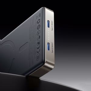 Joyroom JR-PBM08 Pro 22,5 W 10000 mAh ārējais akumulators ar bezvadu uzlādi un 2 x USB-C – titāna krāsā