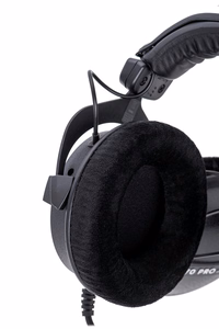 Beyerdynamic DT 770 PRO 250 Ohm Limited Edition slēgtās studijas austiņas, melnas