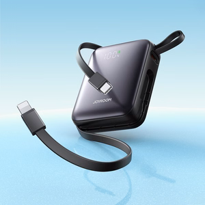 Joyroom JR-PBF27 10000mAh 22.5W внешний аккумулятор со встроенными кабелями USB-C и Lightning - Чёрный