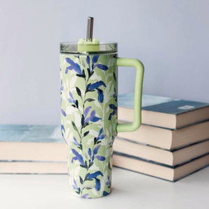 Quokka Stream nerūsējošā tērauda termokrūze ar salmiņu, 1200 ml, Matcha