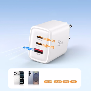Tech-Protect NCA65W-GAN 3 portu 65 W sienas lādētājs - balts