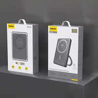 Dudao K28S 20W PD 5000mAh Portatīvais lādētājs ar Magnētisko funkciju un statīvu - pelēka