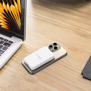 Tech-Protect LifeMag PB31 внешний аккумулятор с MagSafe 10000mAh 15W USB-C / USB-A / встроенные кабели USB-C / Lightning - Белый