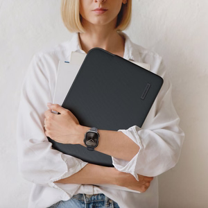 AmazingThing Minimal BasicBag klēpjdatora soma MacBook Neo 13" - melna