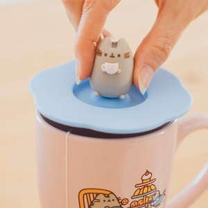 Pusheen – keramikas krūze ar silikona vāku un 3D figūriņu, 350 ml
