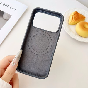 Balts magnētisks šķidrā silikona vāciņš iPhone 18 Pro / 17 Pro, izturīgs pret kritieniem