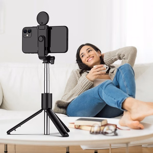 Selfiju nūja WR1YXS teleskopisks statīvs 0.71m ar apaļu lampu - melna