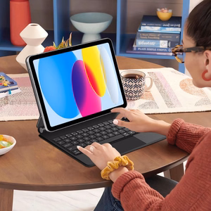 Tech-Protect Smartcase Magnētiskais ar tastatūru iPad 10.9” 2022 / iPad 11” 2025 - Melns