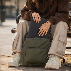Tech-Protect Softshell maciņš priekš MacBook Neo 13" 2026 - matēti melns