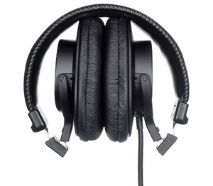 Sony MDR-7506 – slēgta tipa studijas austiņas, melnas