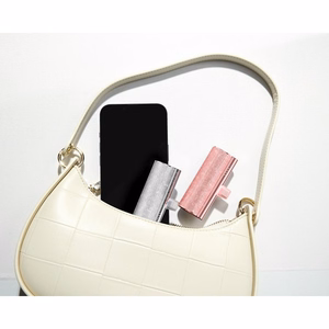 Powerbank Veger PlugOn (W0573) PD QC3.0 2,4A 12W 5000 mAh with a built-in connector USB C pink