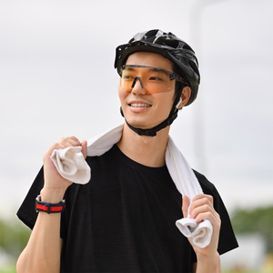Rockbros fotohromās velosipēda brilles ar UV aizsardzību un korekcijas ieliktni - caurspīdīgi melnas