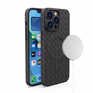 Magnētiskais pīts apvalks iPhone 15 Pro - melns